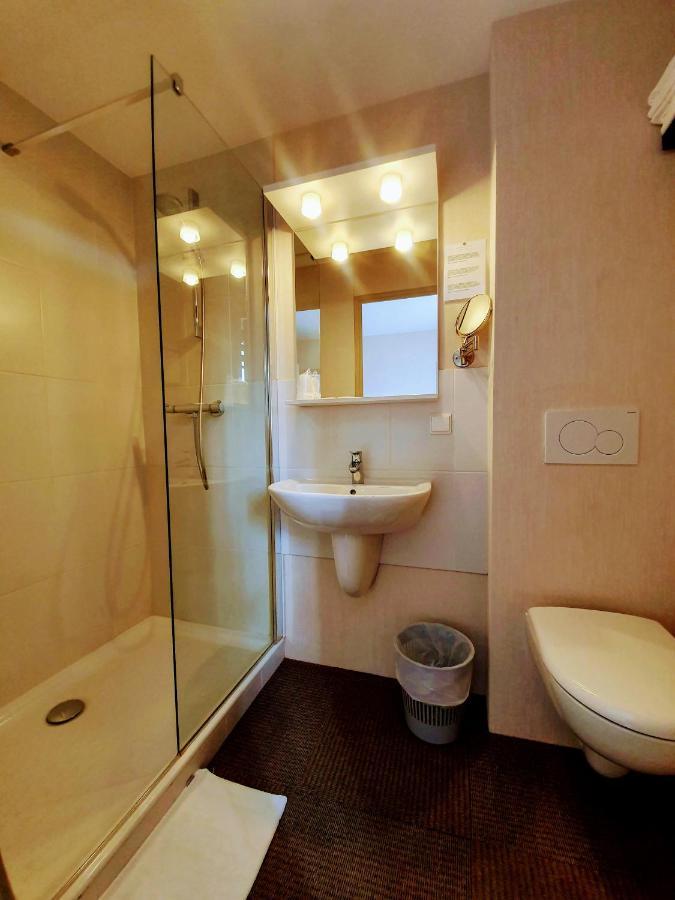 Le Toul' Broch Hotell Baden Exteriör bild